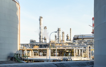 На адным з найбуйнейшых НПЗ поўдня Расеі перасталі плаціць заробак